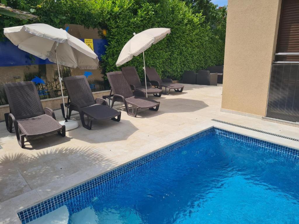 Villa Patricija-Apartmani Porec Ngoại thất bức ảnh